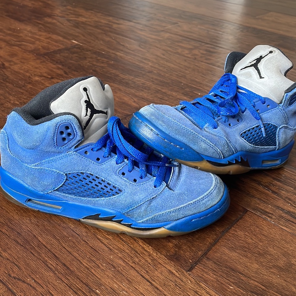 Back to school special! Jordan 1 Grey Pine Greens and Jordan 5 Blue Suedes - Picture 9 of 13